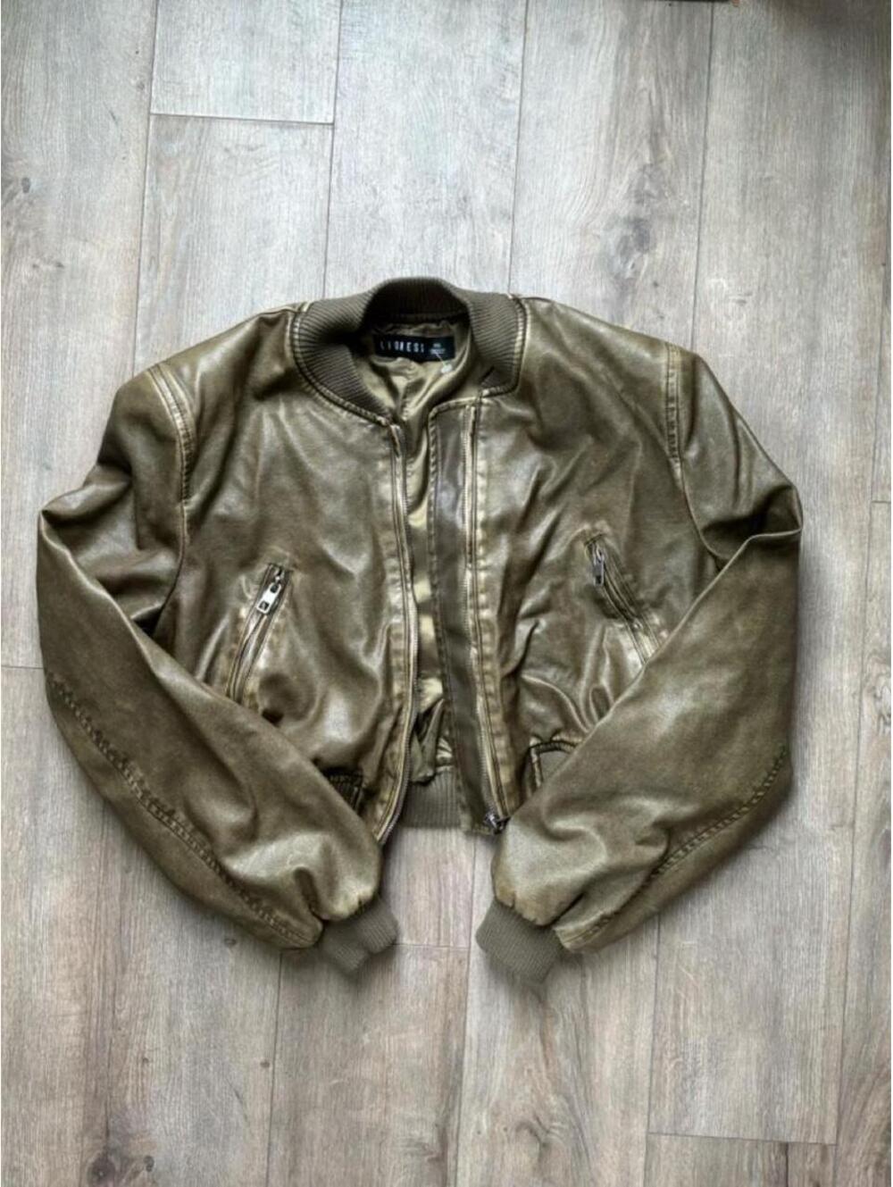 Lioness olive green bomber jacket #bomber #olive